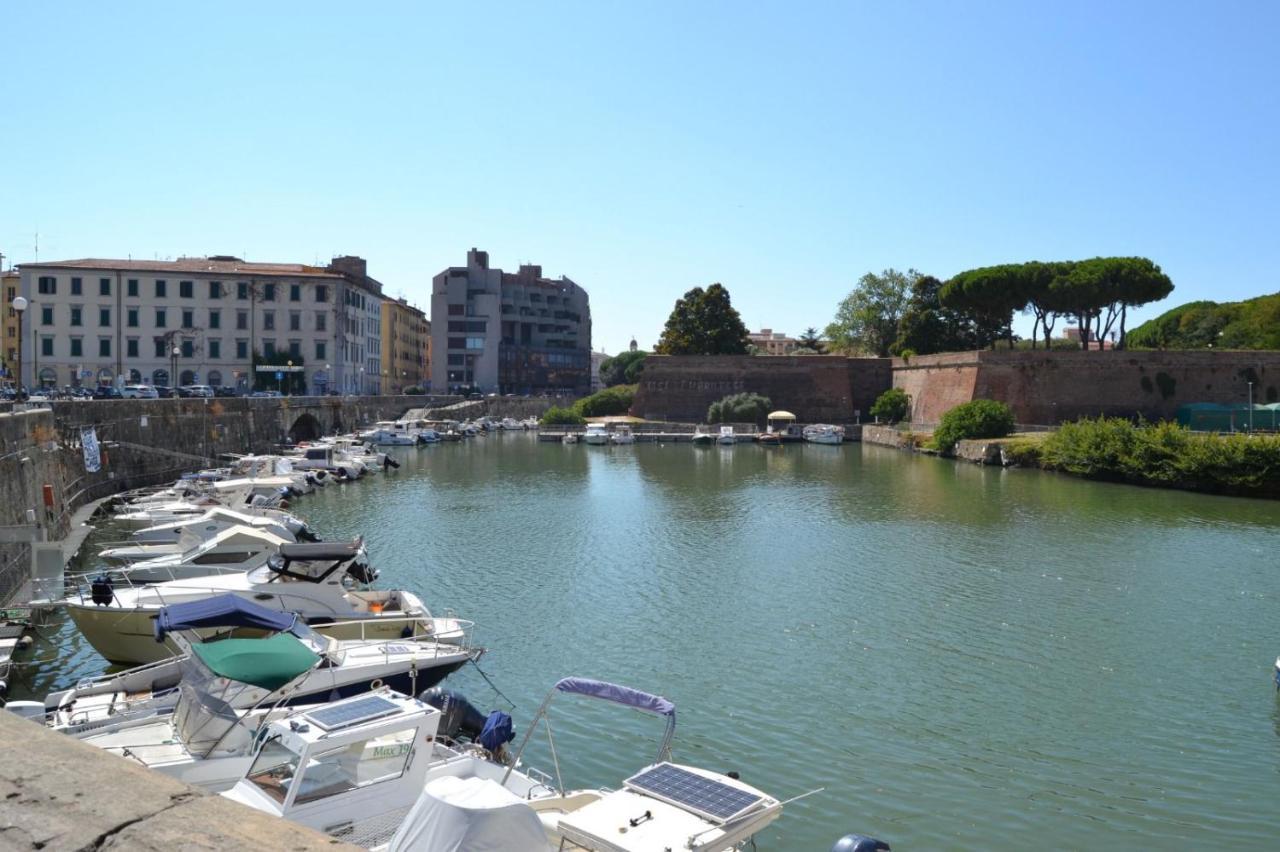 Appartamento Centro Citta Free Private Car Parking Livorno Eksteriør billede